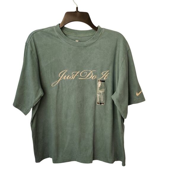 NWT Nike Women's Loose Fit Boxy T-Shirt Green S - Picture 3 of 8